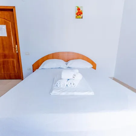 Vila Babai Πανσιόν *